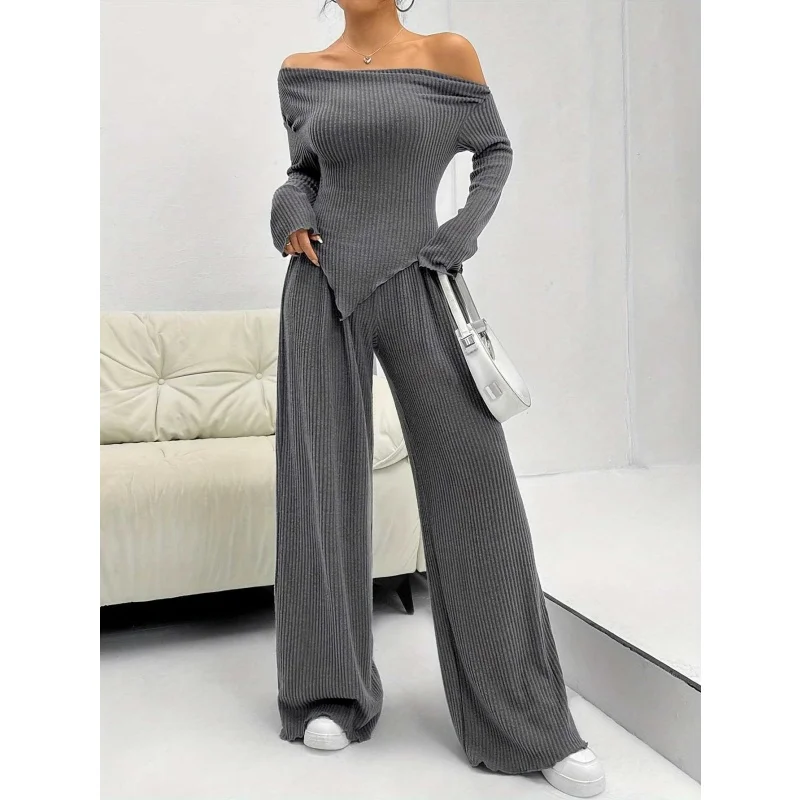 Damen-Set mit schulterfreiem Oberteil und gerippter Hose mit weitem Bein, asymmetrisches Oberteil mit langen Ärmeln, elegantes, lässiges Loungewear-Trainingsanzug-Set – Detail 3