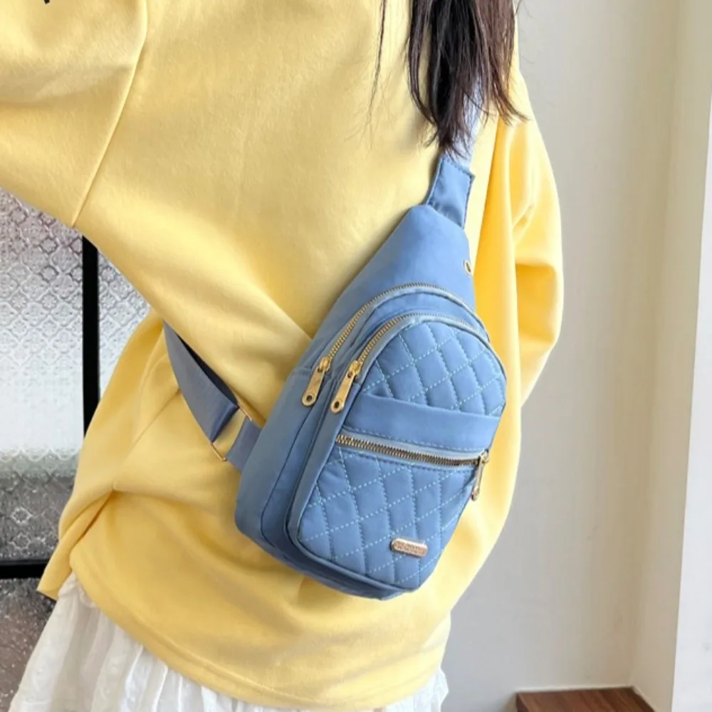Modische, mehrschichtige, gesteppte Umhängetasche für Damen, Oxford-Stoff, einfarbig, lässige Schultertasche, große Kapazität, Brusttasche, ideal für Outdoor-Aktivitäten und Reisen. – Detail 2
