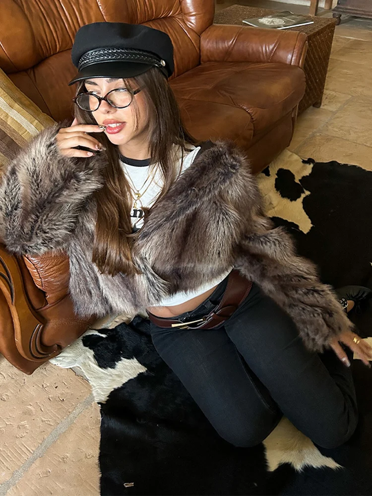 

Женское зимнее пушистое теплое пальто с капюшоном из искусственного меха, шикарное свободное пальто с длинными рукавами, повседневная толстая короткая куртка, новая женская уличная верхняя одежда