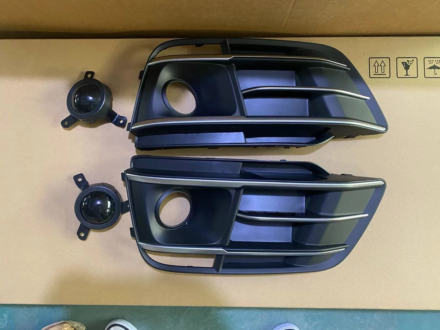 Voor Audi Q5 S-line mistlamp frame 2018 2019 2020 honingraat acc cover racing grills cover onderste mesh