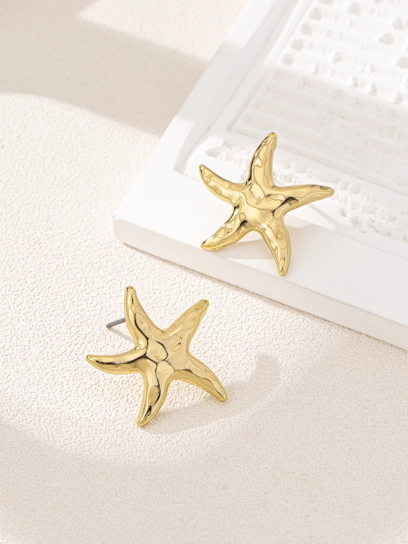 1 Pair of fashion Temperament casual Exquisite Starfish Stud Earrings