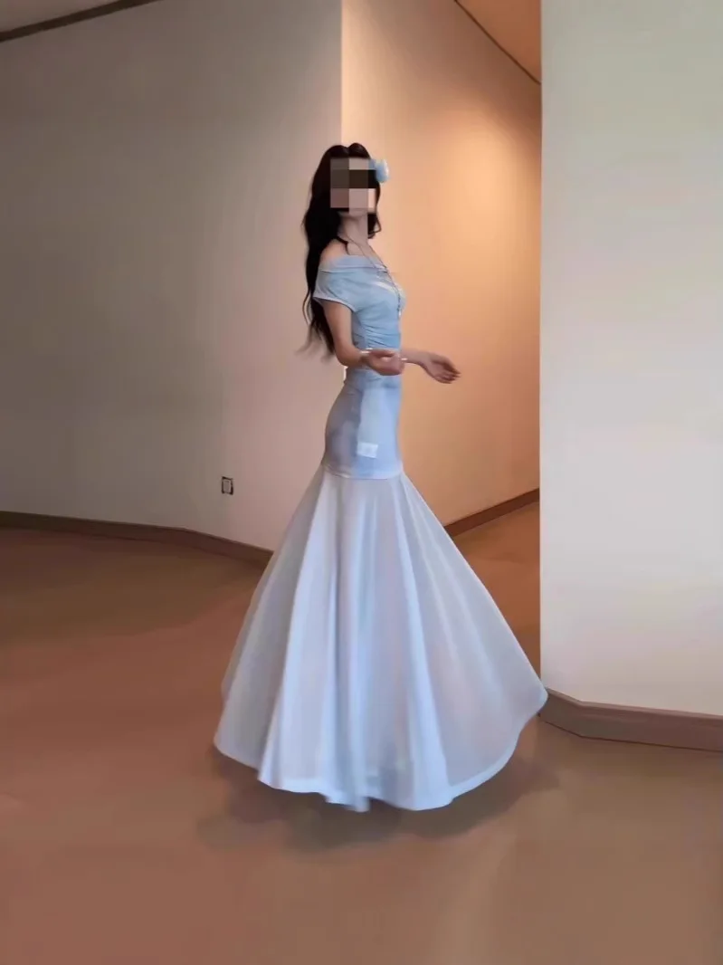 Robe moulante avec ceinture d'hiver, empilée, couches, soirée, danse, célébration, fantaisie, belle, douce, jolies filles mignonnes