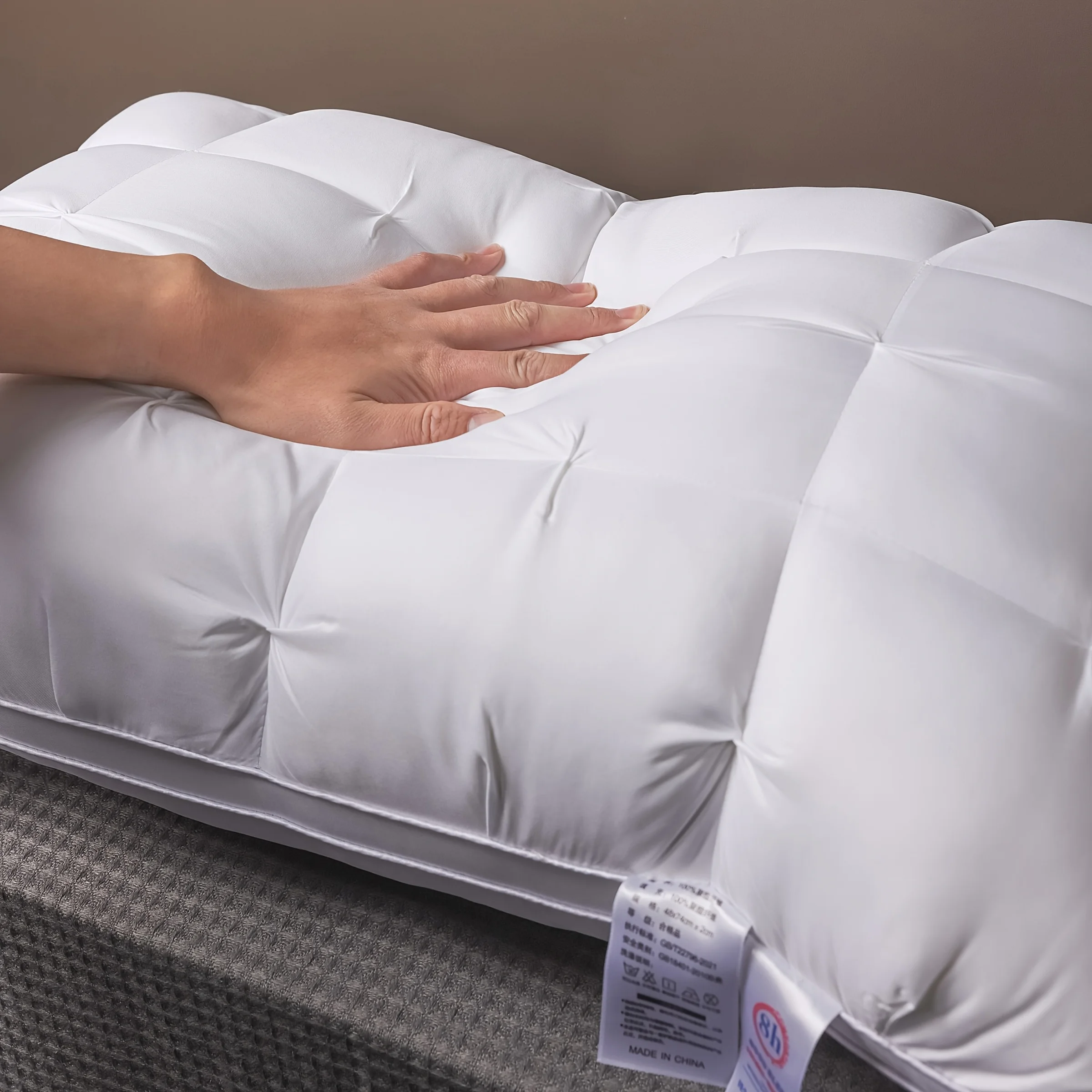 Luxury Hotel-Quality Pillow – High Loft, Non-Collapse Support, All-Season Comfort 3