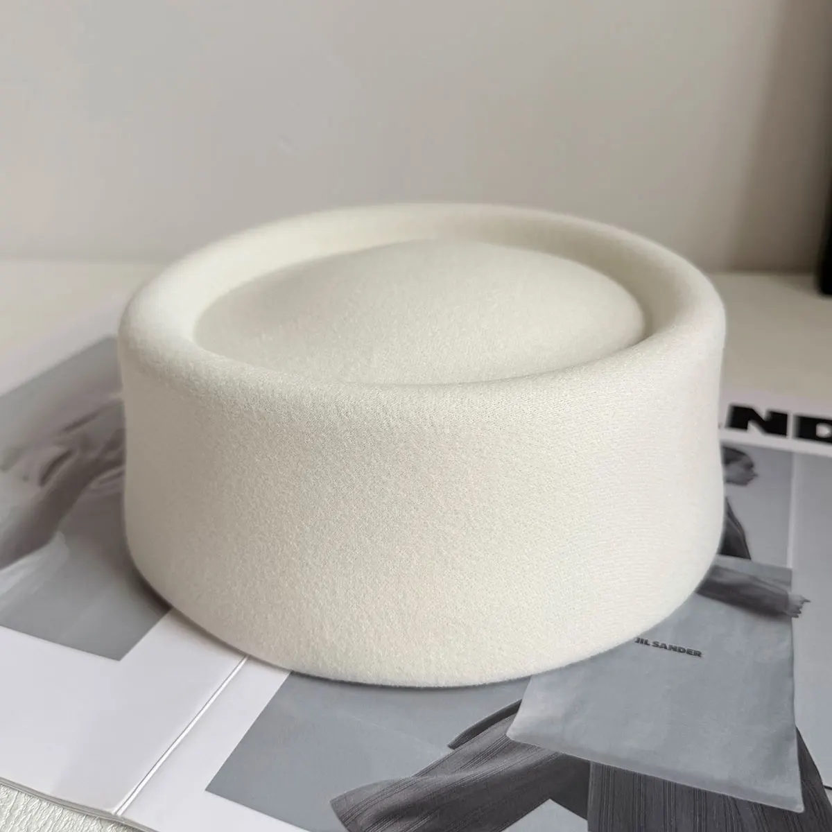 Vintage Colorful French Style Pillbox Hat Fedoras Teardrop Beret Hat Air Hostess Versatile Medicine Box Hat Winter Wedding Hat