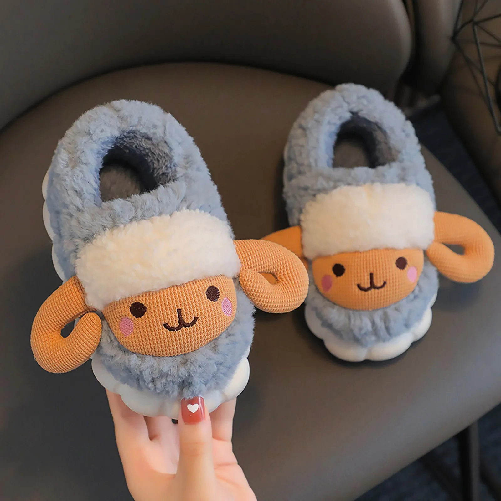 Children's Little Sheep Children's Cotton Slippers Kids Indoor Home Cotton Slippers Lovely Thick Winter Warm Soft Sole Slippers