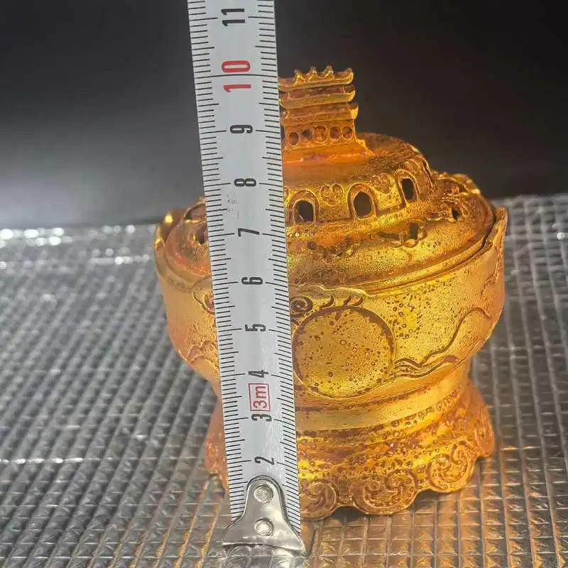 Brass creative gold-painted, openwork Dunhuang-style incense burner with lid a decorative piece for home a tea ceremony incens