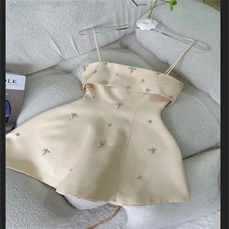 Mini robe de soirée de cetim branco, apliques de miçangas, elegante, sem mangas, vestidos de baile, alça espaguete, curto, mini vestido de casamento
