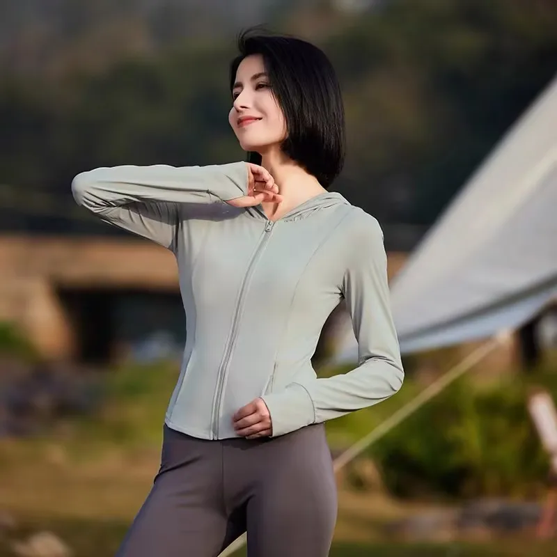 UPF100+Sunscreen Jacket Summer Loose Breathable UV Protection Hiking Travel windbreaker Coat Couple Ice Silk Sunscreen Clothing