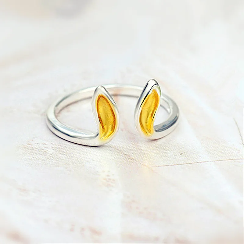 

Кольцо из серебра 925 пробы с ушками кролика, R091