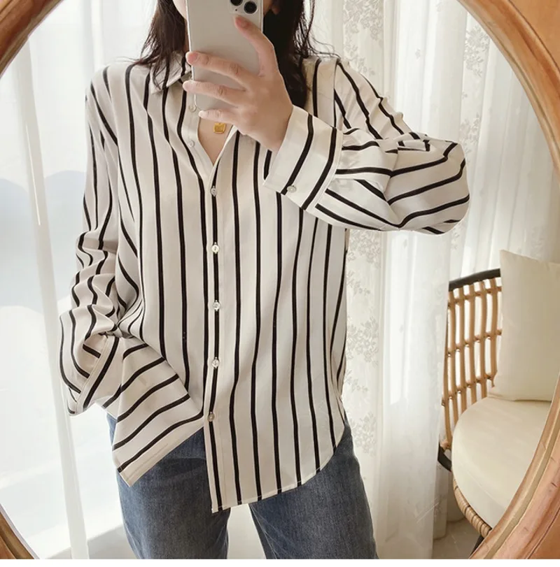 女性用サテンストライプシャツ,ヴィンテージブラウス,シルク,ルーズ,ファッショナブル,長袖トップス,プリント,新作コレクション