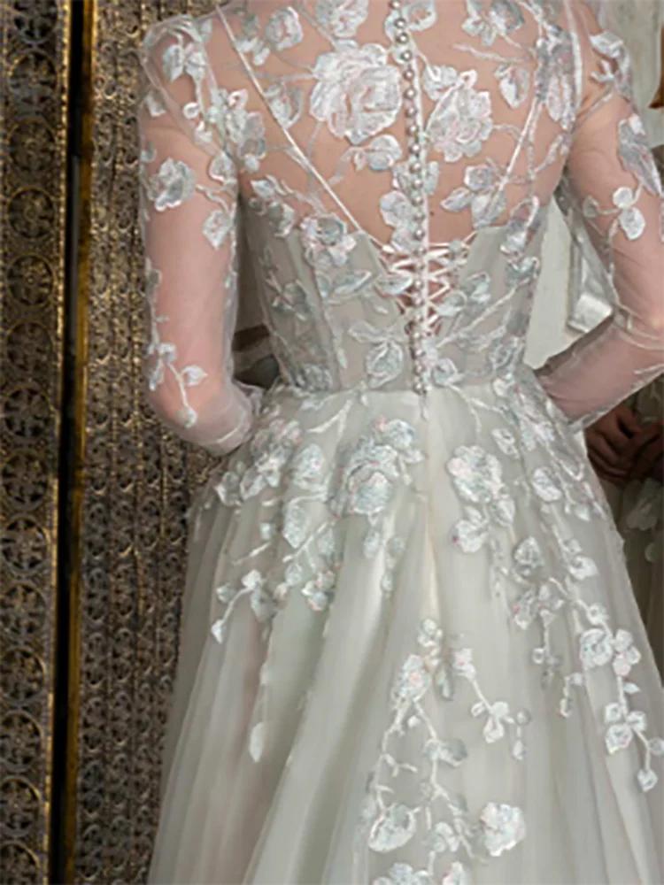 Elegante Brautkleider mit hoher Spitze und Faltenapplikationen, A-Linie, Brautkleider, individuell gestaltet