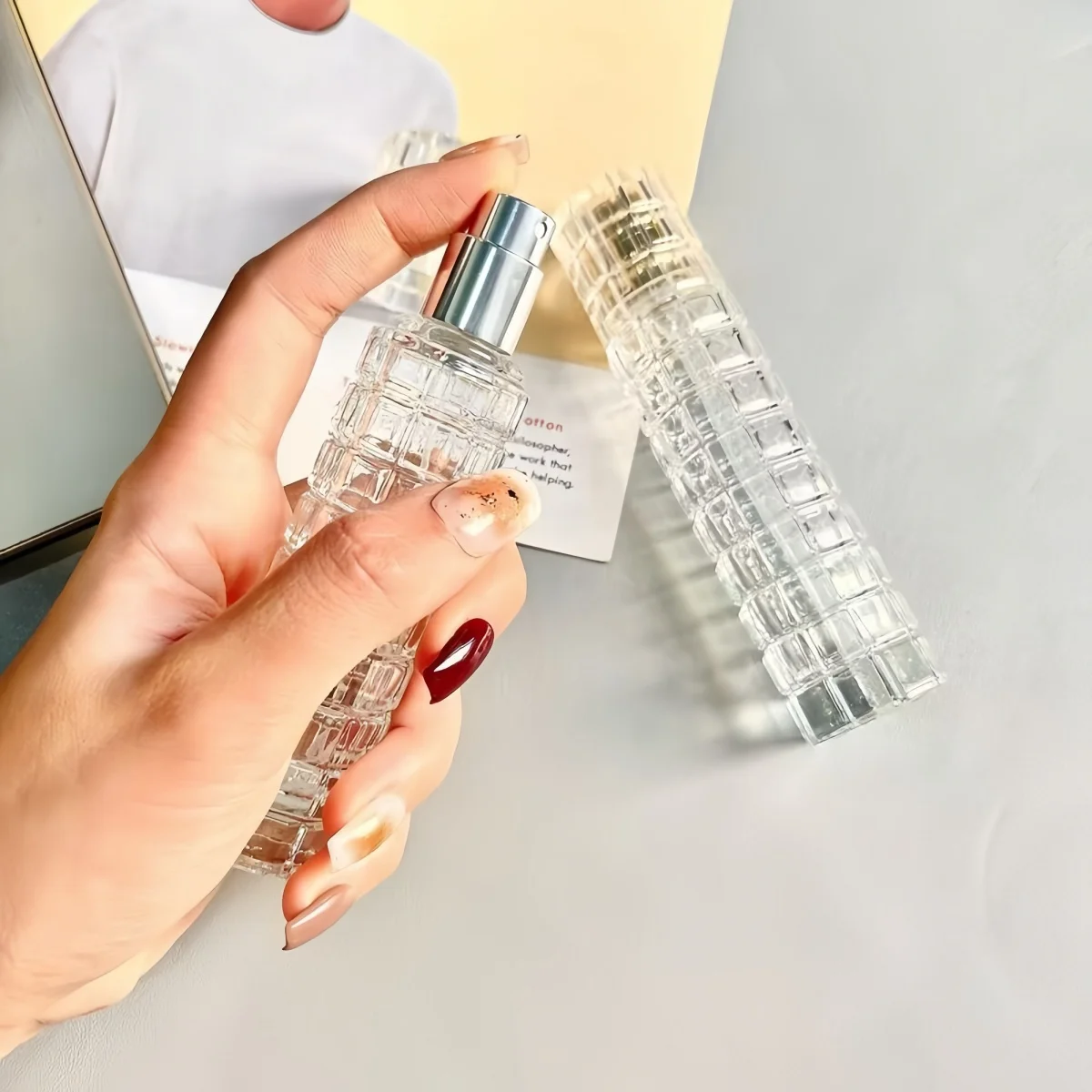 Lot de 3 flacons de parfum transparents en verre de 30 ml, vaporisateur de parfum pour femme avec texture, contenant cylindrique pour parfum