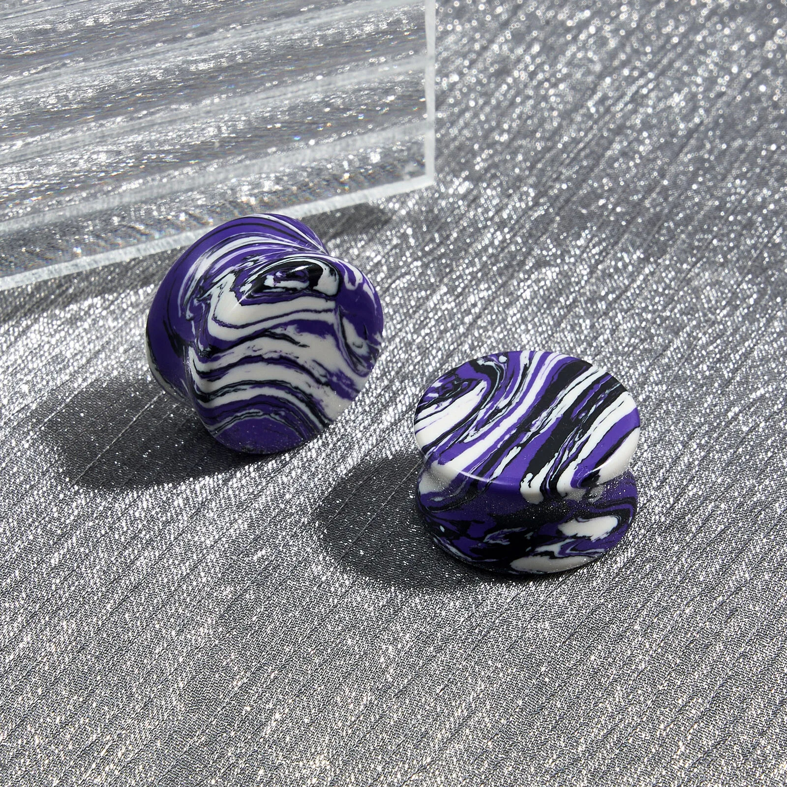 1 زوج أبيض أسود أرجواني مزيج اللون حجر الأذن مقاييس السرج الأذن المقابس مزدوجة متوهج اللحم الأنفاق ثقب المجوهرات #3