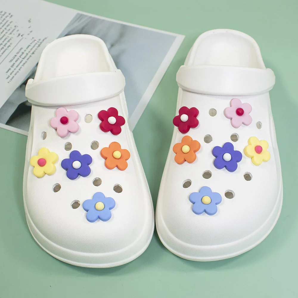 Colorful Daisies Flower Hole Shoe Charms Accessories Shoe Buckle Cute 5-Petal Flower Shoe Flower DIY Shoes Decorations