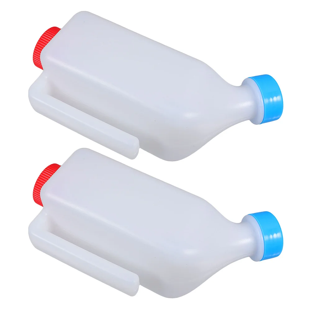

2Pcs Hanging Lamb Milk Bottle Feeder Multi-Functional Livestock Feeder Reusable Calf Goat Small Animal Feeding Bottle 850ml