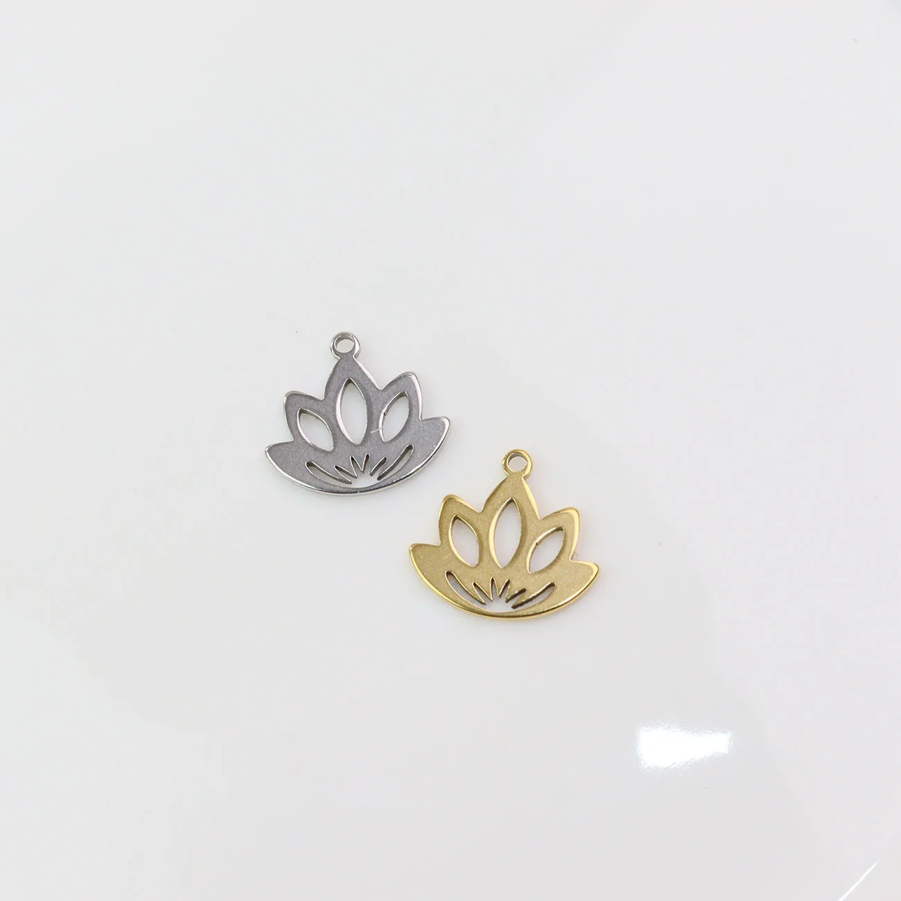 10pcs 14*12mm Stainless Steel Shiny Jewelry Lovely Lotus Charms Pendant DIY Handcraft PVD Plated Waterproof Antiallergic