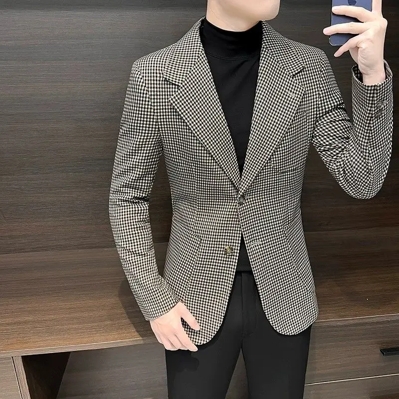 Coats Plaid Dress Jacket for Men Single Breasted Clothing Spring Clothes Models Korean Style New Man Business Suits and Blazers