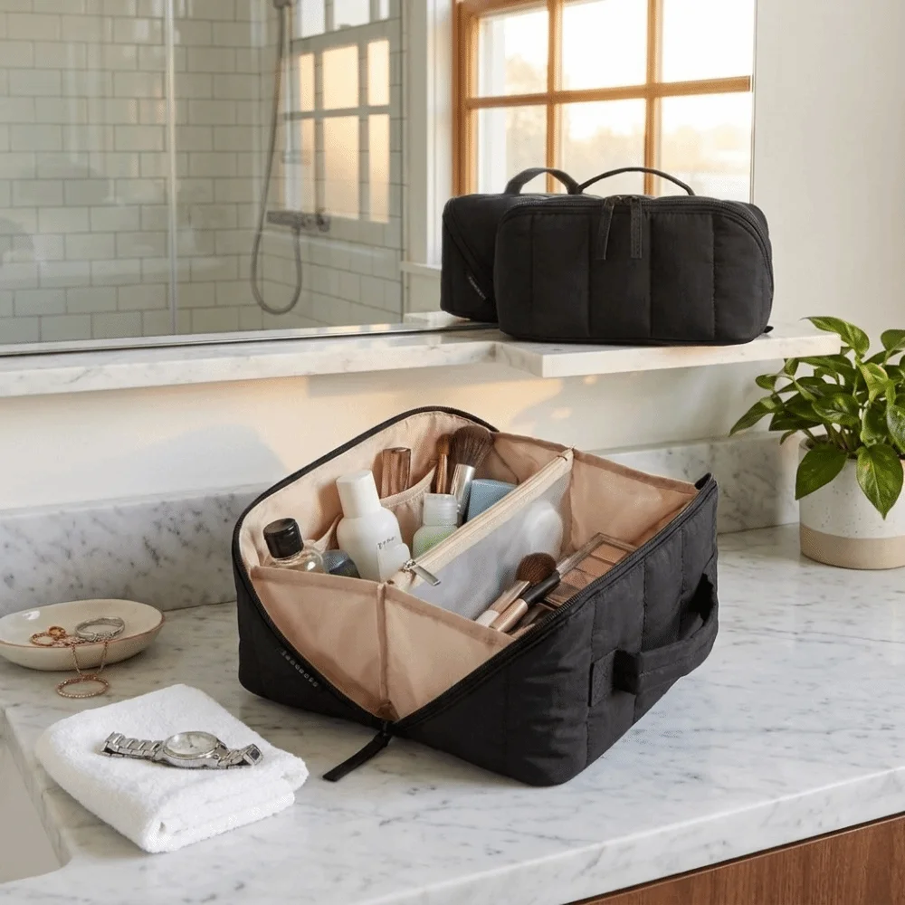 Durable Water-resistant Puffy Padded Makeup Bag Large Capacity Handheld Toiletry Bag Open Flat Portable Cosmetic Case Vacation