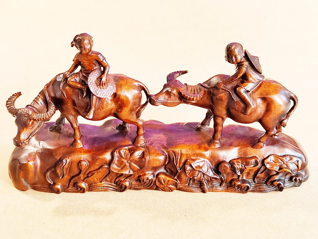 

BY077 - 17 X4.6 X9 CM Boxwood Carving Figurine - Boy and Girl Riding Buffalo