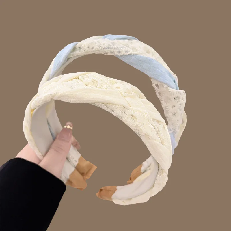 Простая широкая повязка на голову в корейском стиле, изысканный головной убор для девочек, модная тканевая повязка на голову с вышивкой, аксессуары для волос