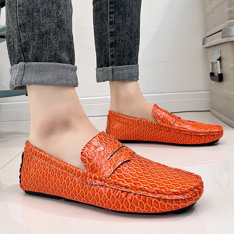 YRZL sepatu Loafer pria, Loafer kulit buatan tangan kasual untuk berkendara datar sepatu Slip-on mewah nyaman sepatu mokasin hitam