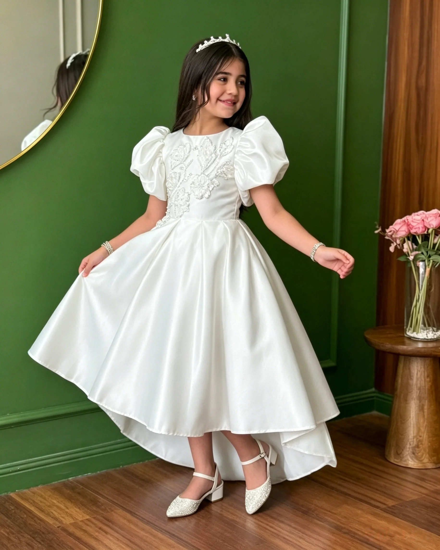 

Elegant White Satin First Communion Dress 2026 Puff Sleeves 3D Lace Embroidery Applique Princess Dress Kids Flower Girl Dress