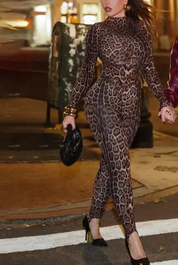 Damespak 2026 lente mode nieuwe luipaardprint strakke top en legging met lange mouwen geschikt voor feesten en bijeenkomsten