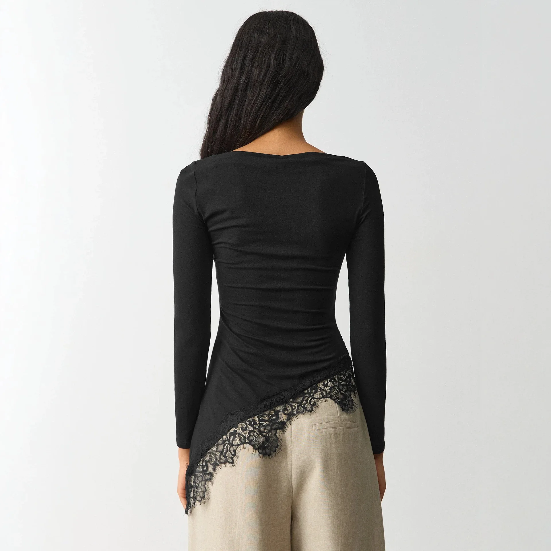 2026 Autumn. New Women's Fashion Simple. Solid Color Design With Fatigue Hem And Lace Three Smart Fit Long Sleeve Top Femme