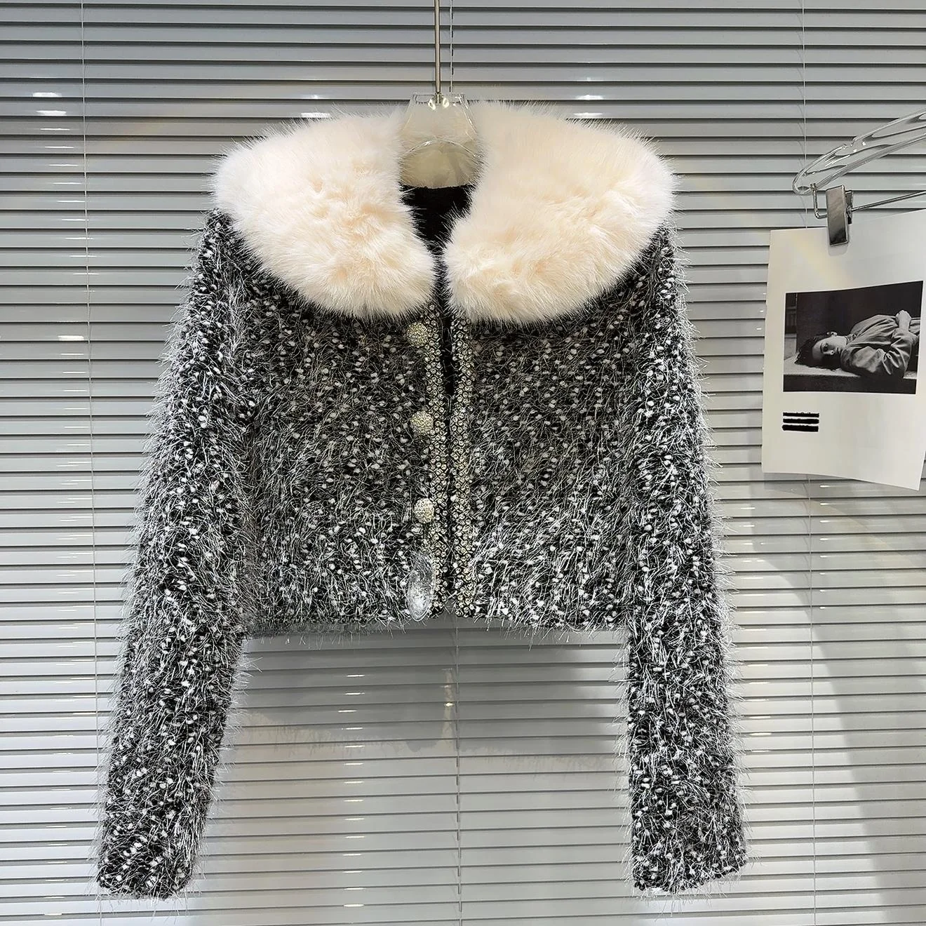 

Winter 2025 New Sle Small Fraance Wind Thiened Woolen ort Coat Diamond down Inner Core Ladies Faion Coat