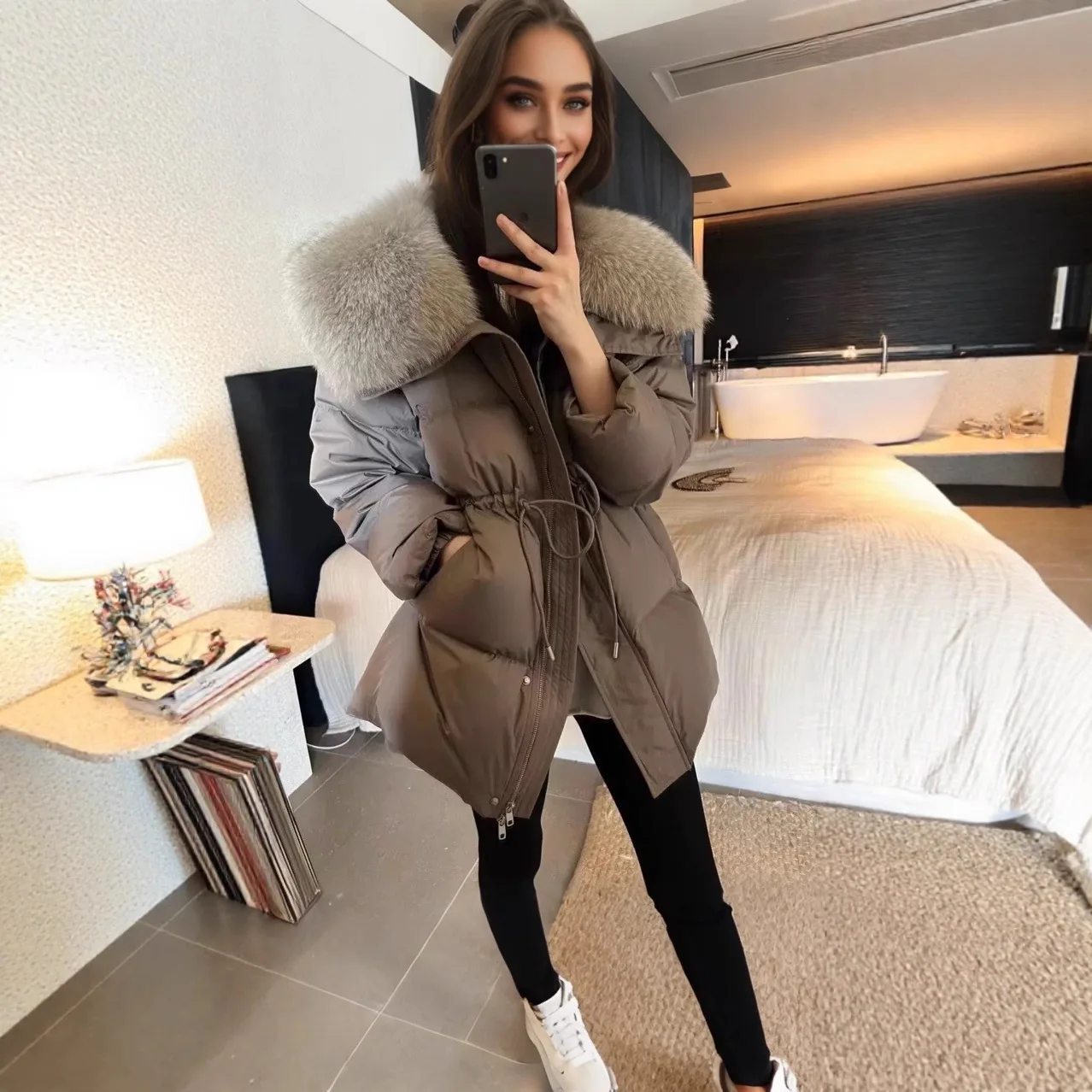 New Winter Solid Color Spliced Large Fur Collar Warm and Thick Personalized Cotton Clothing for Women