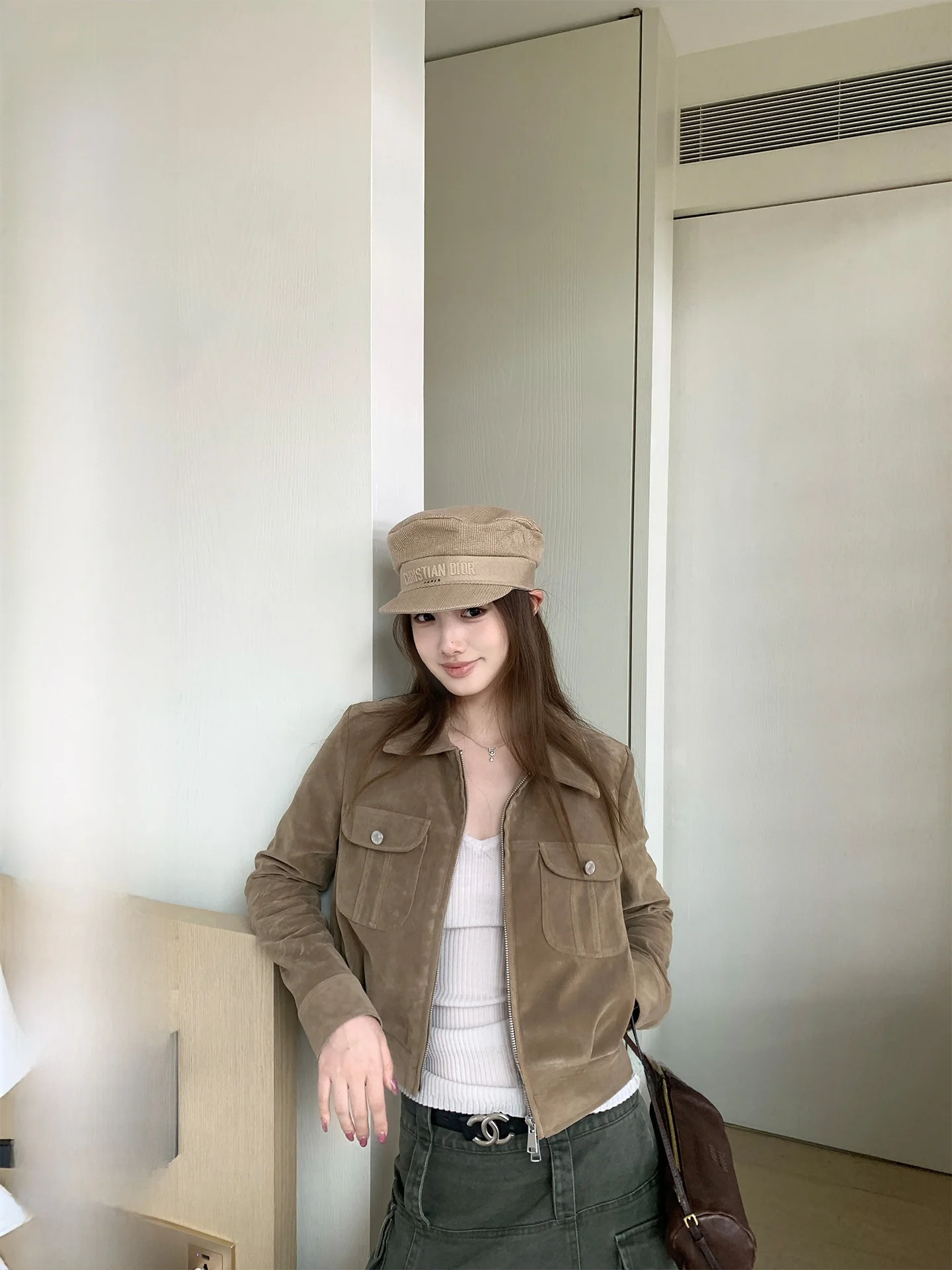 Chaqueta de lana cálida para mujer, estilo London Weekend, abrigo de primavera con cremallera decorativa, ajuste estándar, manga larga, longitud corta, color liso.