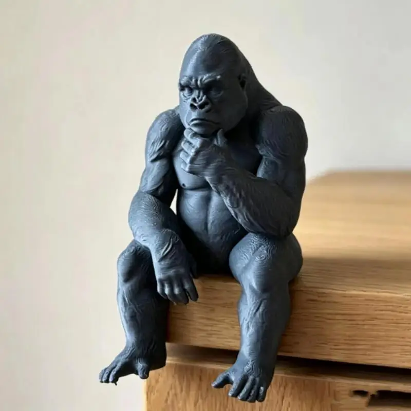 Cartoon-Sitzende Gorilla-Statue, 3D-gedruckte Gorilla-Figur als Dekoration für Zuhause, Schreibtisch, Innenraumgestaltung, Geschenk – Detail 3