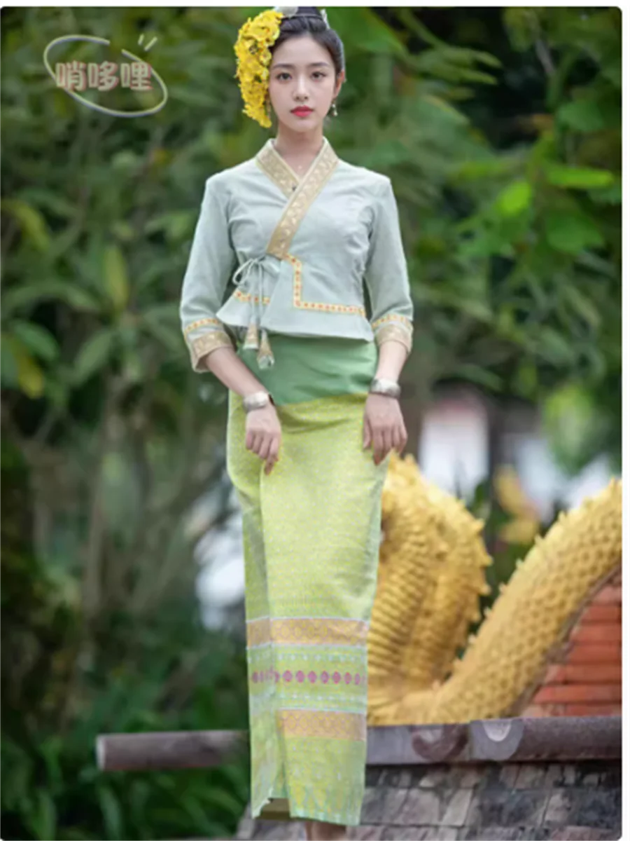 

Yunnan Tourism Dai Ethnic Clothing Women's 3/4 Sleeves Woven Tube Skirt Retro Fashion Set High end Dressing for Life