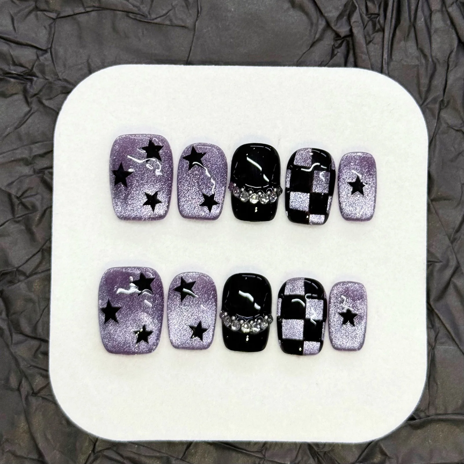 10 Stück lila glitzernde Stern-Schachbrett-Katzenaugen-Kunstnägel, kurze quadratische Nägel zum Aufdrücken mit Schimmer, handgefertigt, DIY-Kunstnägel