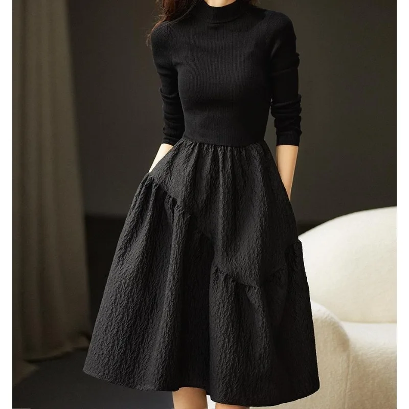 

New Texture Fabric Patchwork Knit Long-sleeved Black Mini Dress for Autumn and Winter 2025 Slimming Wool Puff Skirt Dress