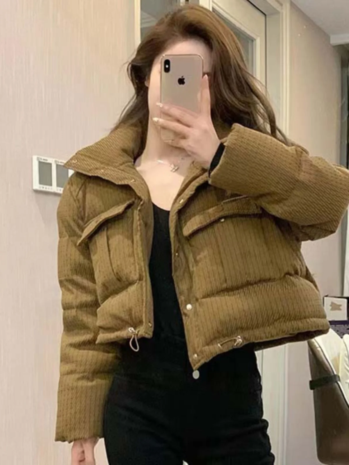 

Женские пуховики-парки: натуральные, легкие, базовые, с подкладкой из шерпы, городские, мягкие, современные, многофункциональные, с защитой от непогоды, в стиле пэчворк