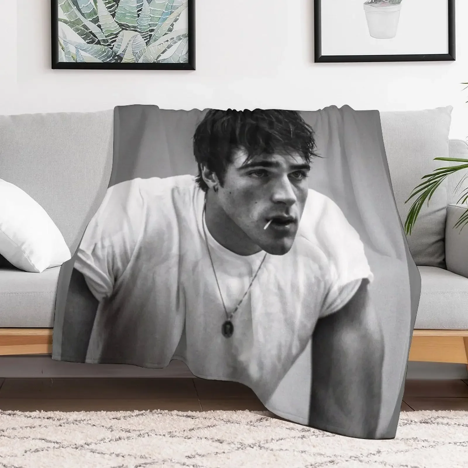 

Jacob Elordi Throw Blanket Thin Flannel manga For Decorative Sofa Blankets