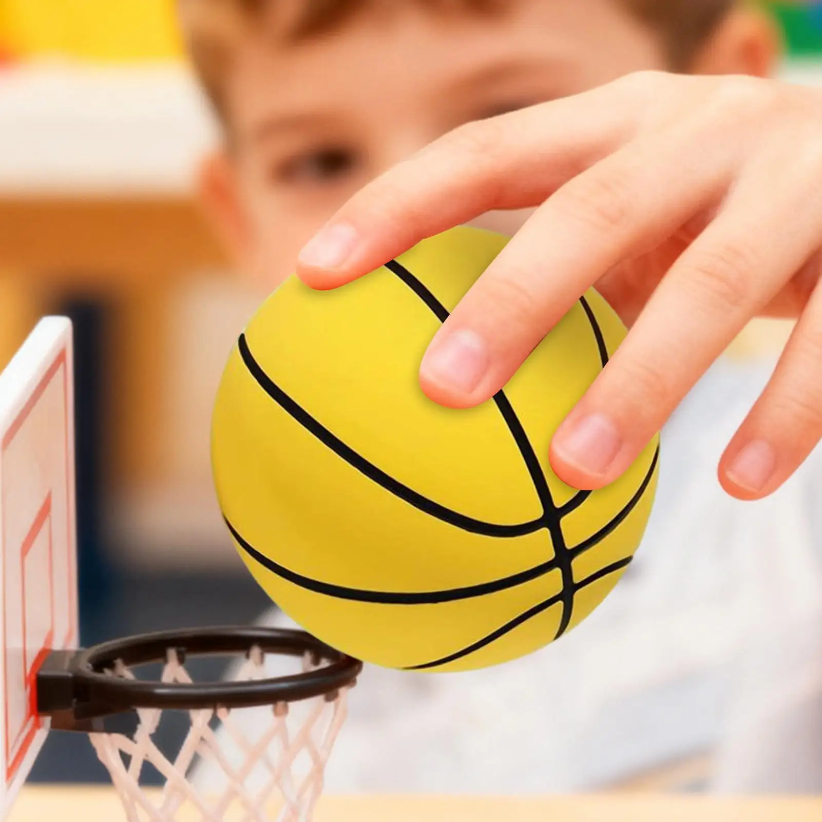 บาสเก็ตบอลขนาดเล็ก ของเล่นกีฬาเด้งดี ขนาด 2.36 นิ้ว บาสเก็ตบอลจิ๋วสำหรับเด็ก เล่นในร่ม เด็กผู้ชาย เด็กวัยหัดเดิน งานปาร์ตี้กลางแจ้ง ห้องนอน