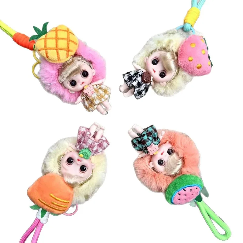 슈퍼 귀여운 인형 펜던트 탑 핑크 딸기 푹신한 머리카락 체크무늬 치마 귀여운 수제 플러시 액세서리.