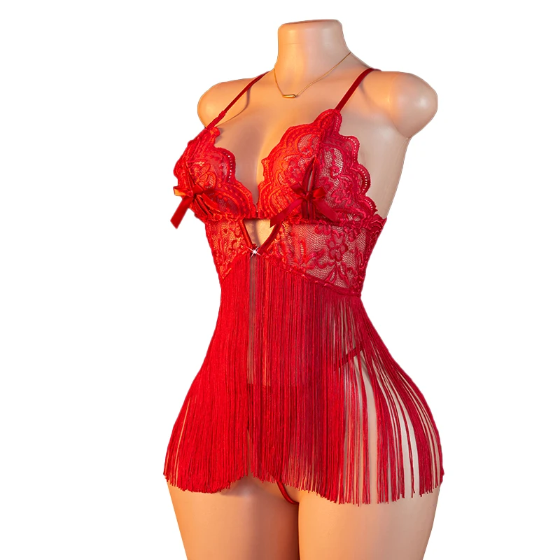 Conjunto de lencería sexy de encaje transparente para mujer: camisón rojo con tirantes, falda con borlas, tanga y sujetador con lazo en V profundo.
