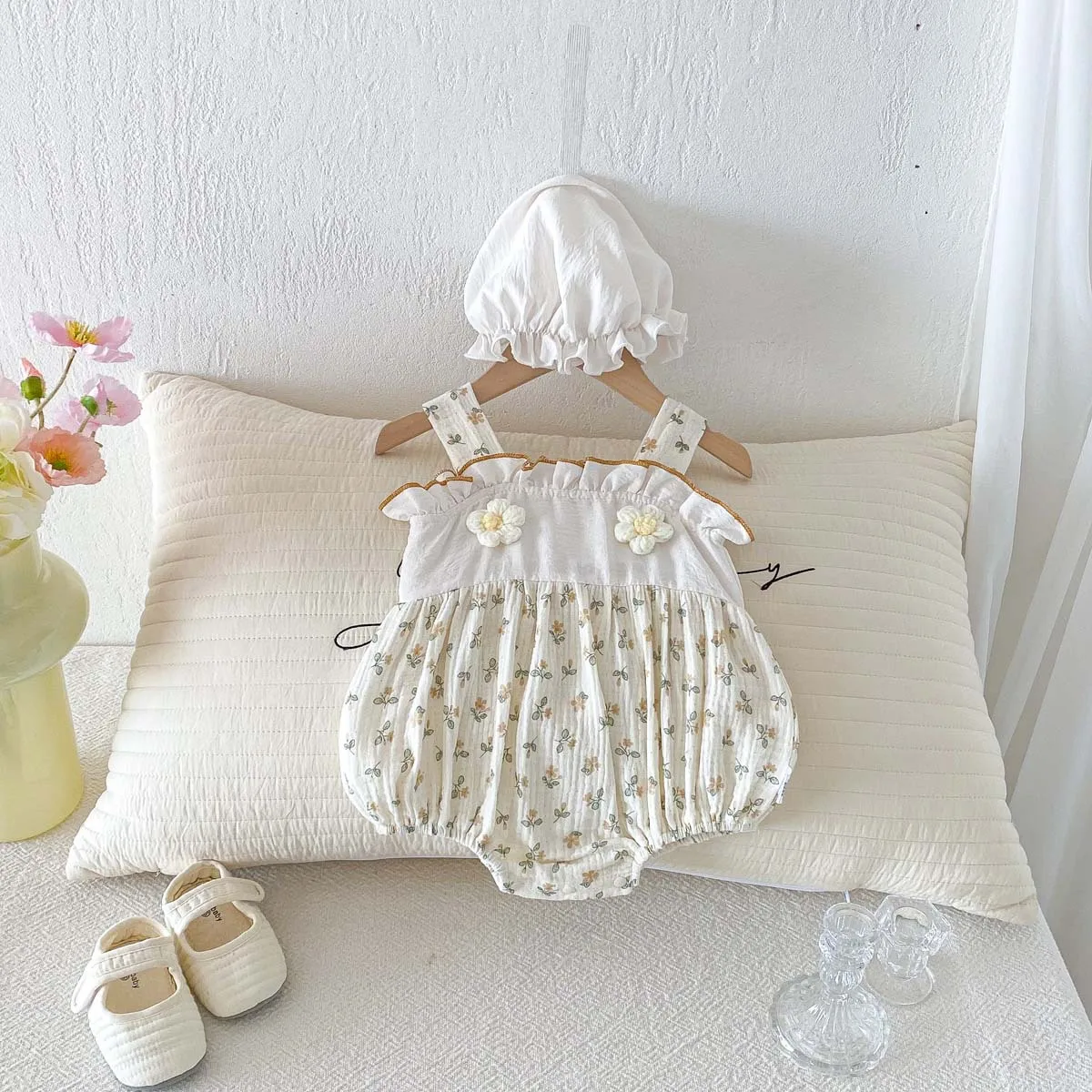 Children's Summer New Product: Three Dimensional Flower Fragrant Butt Clothes for Baby Girls, Baby Straps Romper