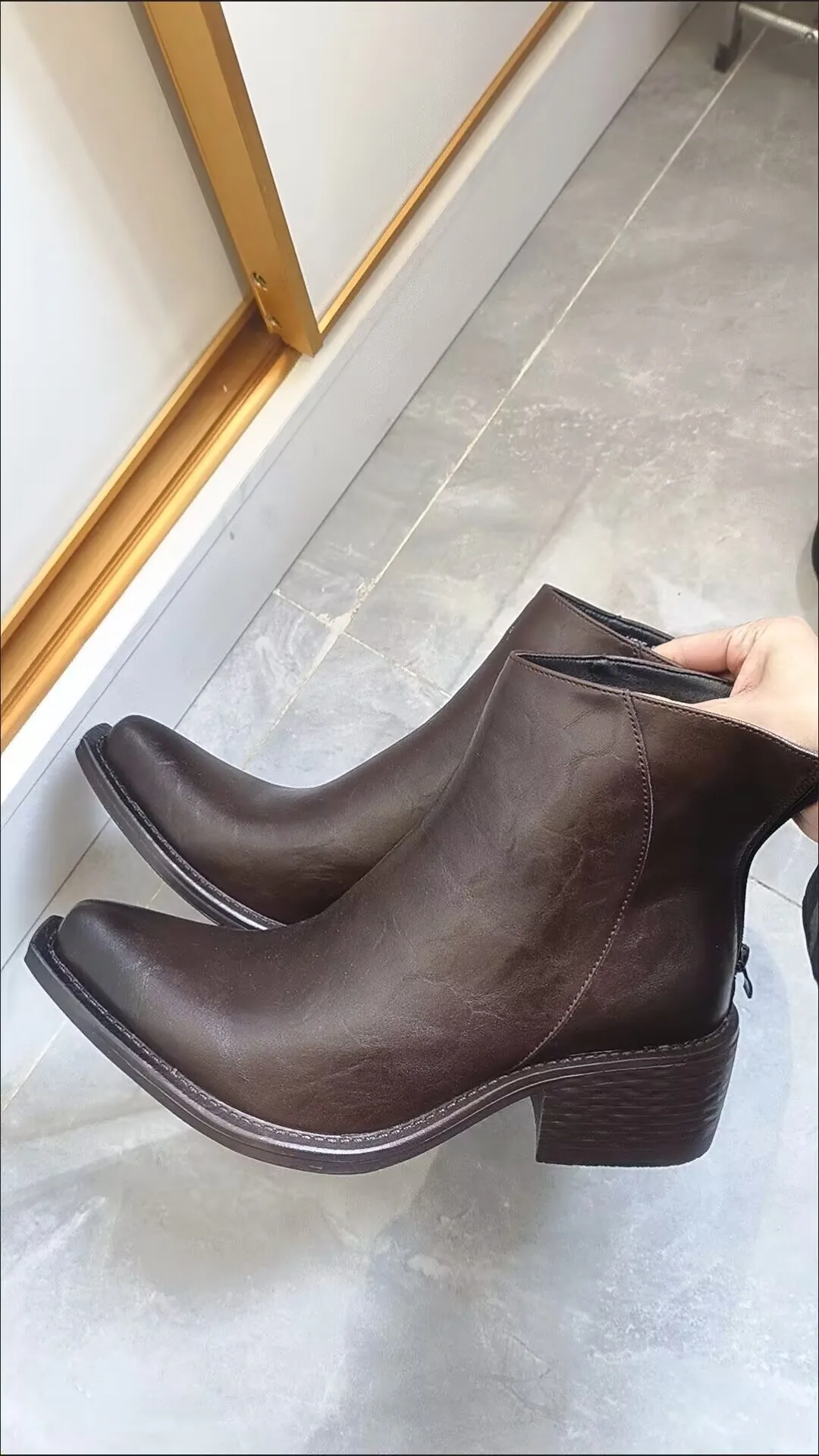 2025 Increase British Style Fashion Thick-soled Men's Chelsea Niche Wizard Big Upturned Motorcycle Boots