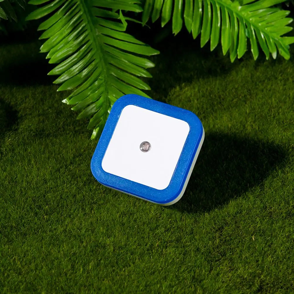 LED Auto Wall Night Light Plug-In Night Light On/off Bright Portable Travel Small Size Led Nightlight