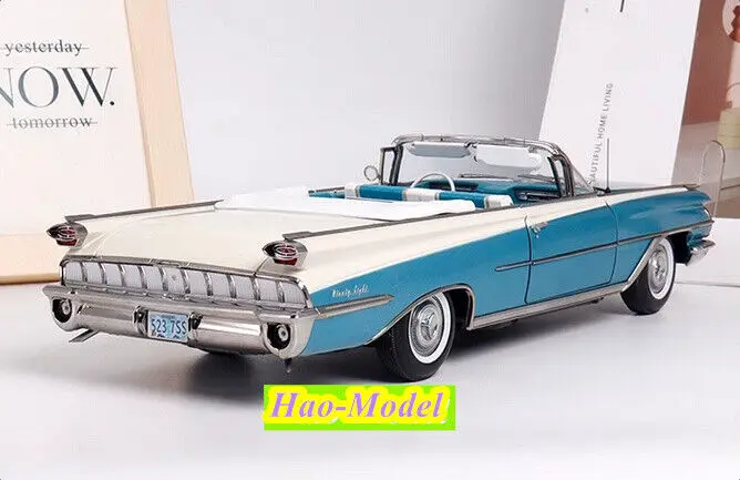 子供のための合金ダイキャストメタルカーモデル、サンスター、1/18 oldsmobile 98、黒と青、装飾品コレクション、男の子の趣味のおもちゃ、ギフト