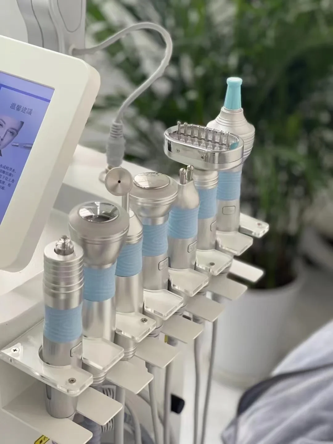 Hydro Dermabrasion Aqua Peel Machine Deep Cleaning Skin Care Hair Treatment Skin Rejuvenation Facial 14 IN 1 Beauty Equipment