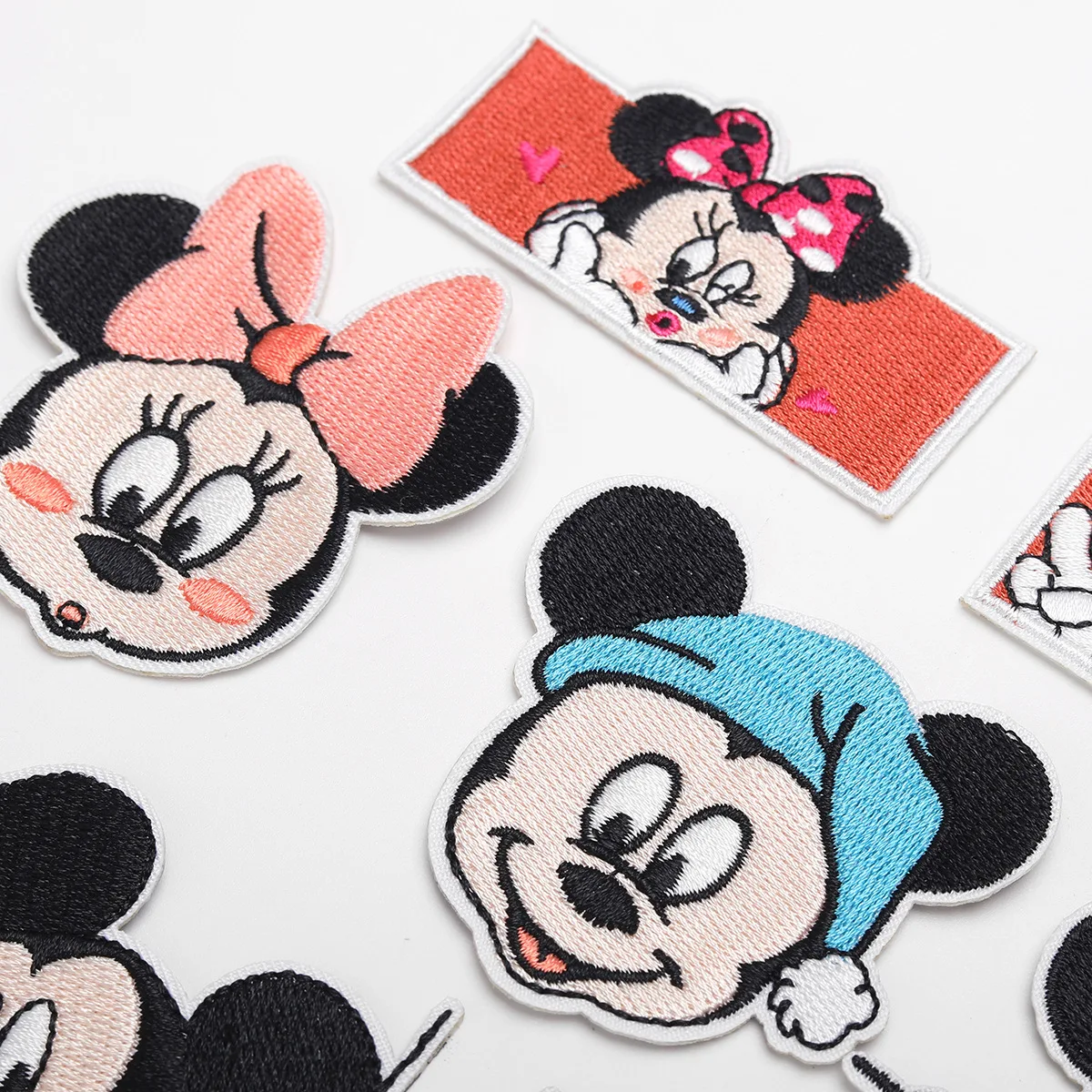 12Pcs Mickey Mouse Minnie Patches DIY Sew Fabric Iron on Patch Decor Diy Clothes Jeans Cartoon Embroidered T shirt Applique