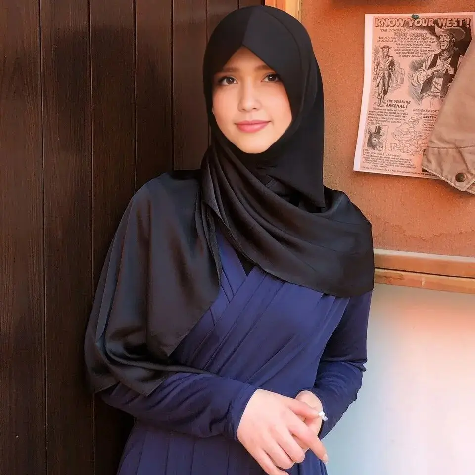 2024 summer new solid color Muslim headscarf crystal linen soft brim satin women pullover scarf fashionable and comfortable