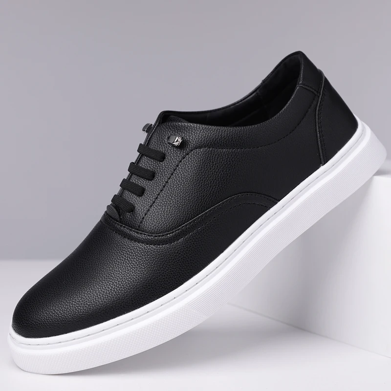 

Spring New Men's Round Toe Thick Soled Non Slip Casual Leather Shoes Outdoor Men's Fashionable Comfortable Versatile Board Shoes