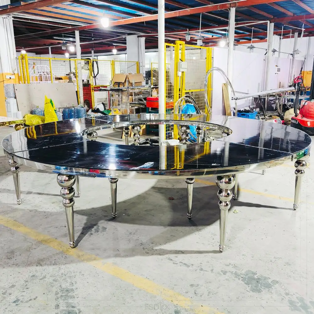 

Wholesale Banquet Event Party Gold Leg Serpentine White Top Table Event Furniture Luxury Tables for Wedding