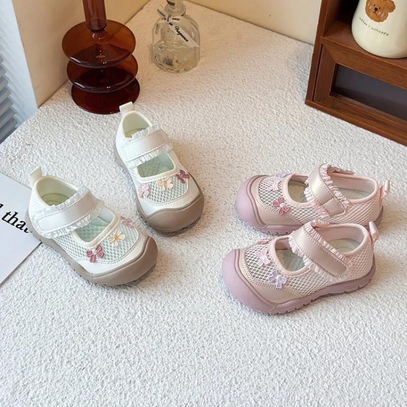 

Летние сандалии для девочек, дышащие детские повседневные спортивные сандалии из сетчатой ткани, эргономичные нескользящие детские сандалии